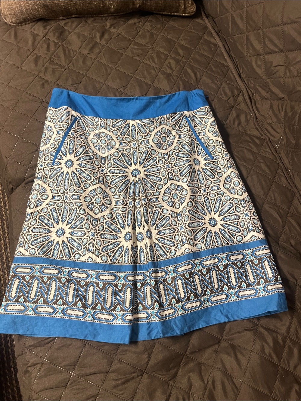 Ann Taylor Blue and Cream Geometric A-Line Skirt